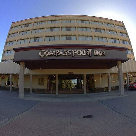 Compass Point Inn - Surrey Exterior foto